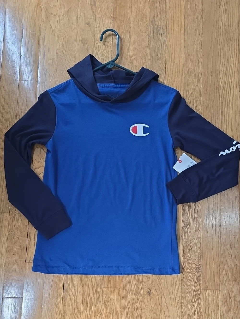 CHAMPION SIGNATURE BOYS BLUE LONG SLEEVES HOODED TEE-SHIRT & JOGGERS SIZE MEDIUM